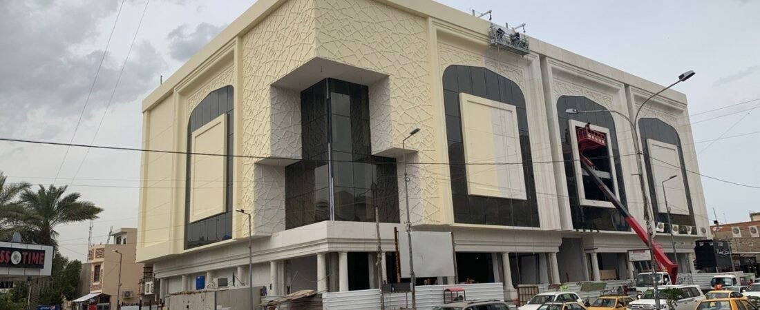 مرحلة الطلاء وتركيب الزجاج مول المتسوق